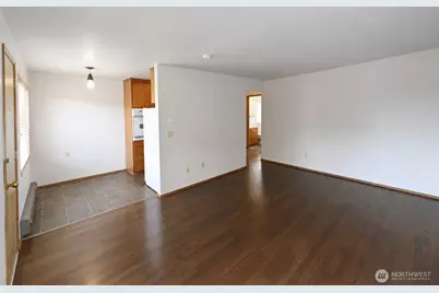6530 24th Avenue NW, Seattle, WA 98117 - Photo 10