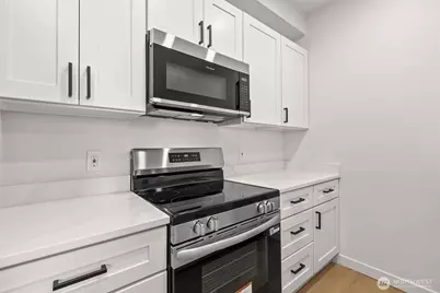 10825 SE 200th Street #B102, Kent, WA 98031 - Photo 32