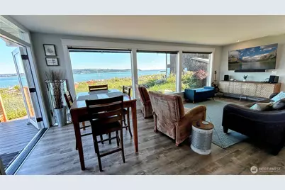 1818 Lola Beach Lane, Oak Harbor, WA 98277 - Photo 6