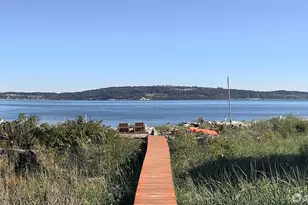 1818 Lola Beach Ln, Oak Harbor, WA 98277 - Photo 2