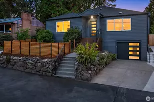 10045 38th Ave NE, Seattle, WA 98125 - Photo 2