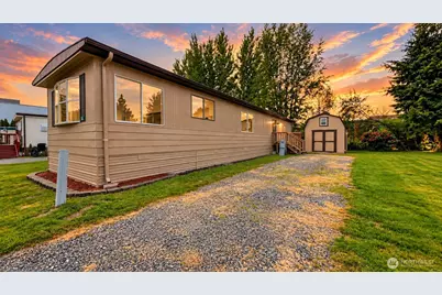 3715 152nd St NE #32, Marysville, WA 98271 - Photo 2