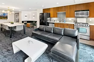 81 Clay St, Seattle, WA 98121 - Photo 28