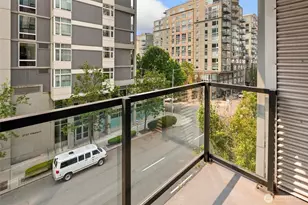 81 Clay St, Seattle, WA 98121 - Photo 22