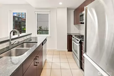 81 Clay Street #430, Seattle, WA 98121 - Photo 8