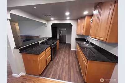 20812 25th Avenue S, SeaTac, WA 98198 - Photo 6