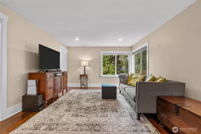 10808 53rd Avenue S, Seattle, WA 98178 - Photo 2