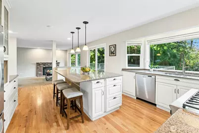 4310 209th Avenue NE, Sammamish, WA 98074 - Photo 4