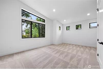 719 95th Avenue NE, Bellevue, WA 98004 - Photo 22