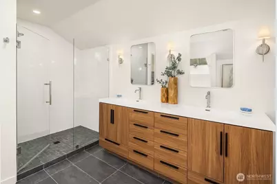 4429 E Mercer Way, Mercer Island, WA 98040 - Photo 24