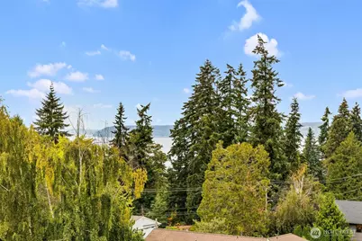 17105 76th Avenue W, Edmonds, WA 98026 - Photo 2