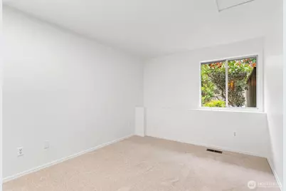 17105 76th Avenue W, Edmonds, WA 98026 - Photo 18