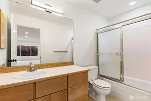 17105 76th Ave W, Edmonds, WA 98026 - Photo 32