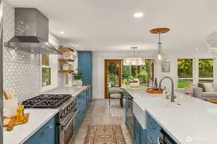8453 Ferncliff Ave NE, Bainbridge Island, WA 98110 - Photo 12