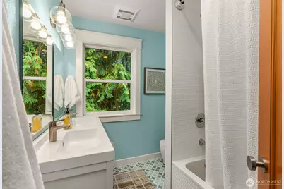 8453 Ferncliff Avenue NE, Bainbridge Island, WA 98110 - Photo 24