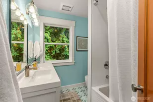 8453 Ferncliff Ave NE, Bainbridge Island, WA 98110 - Photo 24
