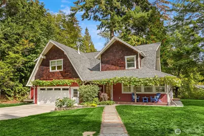 8453 Ferncliff Avenue NE, Bainbridge Island, WA 98110 - Photo 2