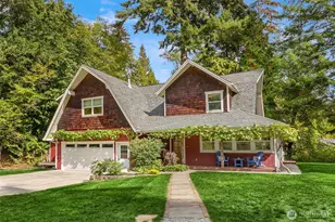 8453 Ferncliff Ave NE, Bainbridge Island, WA 98110 - Photo 2