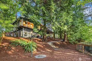 9 Mt Pilchuck Ave NW, Issaquah, WA 98027 - Photo 2