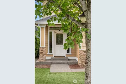 18430 42nd Avenue SE, Bothell, WA 98012 - Photo 2