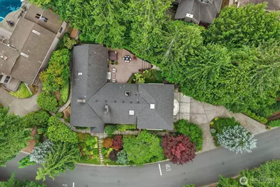 2725 Sahalee Drive W, Sammamish, WA 98074 - Photo 38