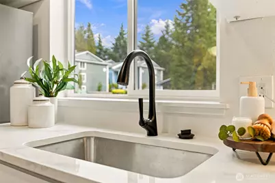 14006 NE 181st Place #B205, Woodinville, WA 98072 - Photo 16