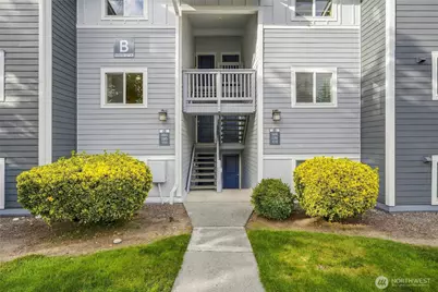 14006 NE 181st Place #B205, Woodinville, WA 98072 - Photo 2