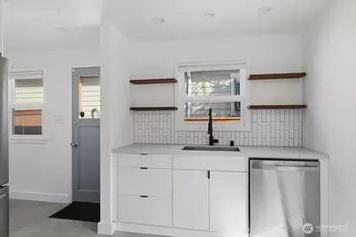 4303 Baker Avenue NW, Seattle, WA 98107 - Photo 6