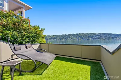 2002 W Lake Sammamish Parkway NE, Redmond, WA 98052 - Photo 14
