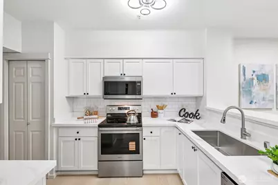 2009 196th Street SE #D202, Bothell, WA 98012 - Photo 4