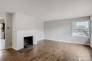 910 NE 113th St, Seattle, WA 98125 - Photo 8