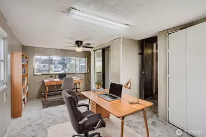 910 NE 113th Street, Seattle, WA 98125 - Photo 12