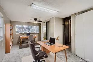 910 NE 113th St, Seattle, WA 98125 - Photo 12