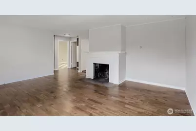 910 NE 113th Street, Seattle, WA 98125 - Photo 6