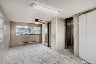 910 NE 113th St, Seattle, WA 98125 - Photo 14