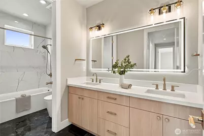 542 N 104th Street, Seattle, WA 98133 - Photo 34