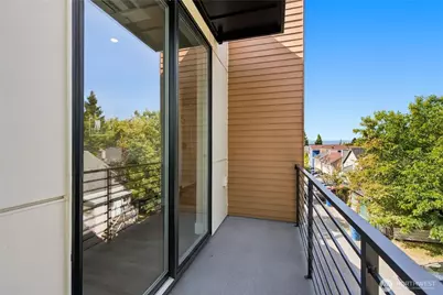 542 N 104th Street, Seattle, WA 98133 - Photo 32