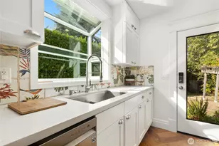 2524 E Ward St, Seattle, WA 98112 - Photo 12