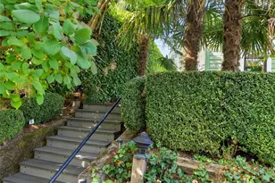 2524 E Ward St, Seattle, WA 98112 - Photo 2