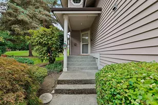 15617 NE 70th Ct, Redmond, WA 98052 - Photo 2