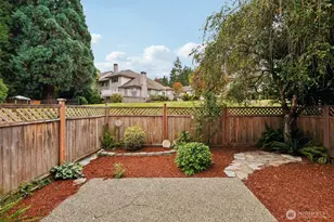 15617 NE 70th Ct, Redmond, WA 98052 - Photo 24
