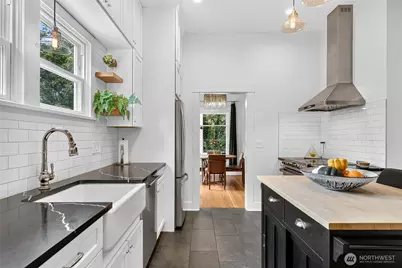 4218 26th Avenue SW, Seattle, WA 98106 - Photo 12