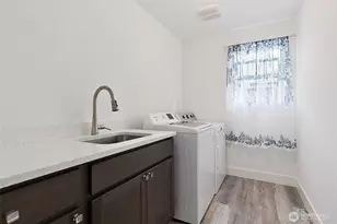 4913 NE 1st St, Renton, WA 98059 - Photo 32