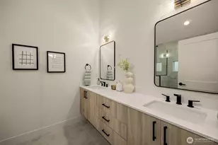 14340 Bagley Ave N, Seattle, WA 98133 - Photo 12