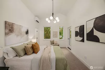 14340 Bagley Avenue N, Seattle, WA 98133 - Photo 8