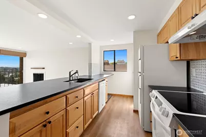 3710 25th Place W #405, Seattle, WA 98199 - Photo 8