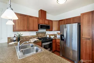 6015 Phinney Ave N, Seattle, WA 98103 - Photo 12