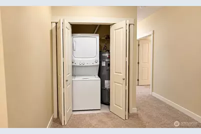 118 107th Avenue NE #B403, Bellevue, WA 98004 - Photo 14