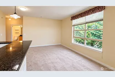 118 107th Avenue NE #B403, Bellevue, WA 98004 - Photo 8
