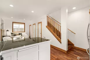 9121 23rd Ave NE, Seattle, WA 98115 - Photo 10